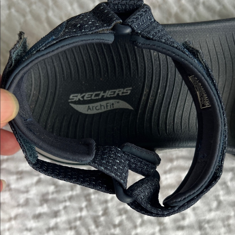 Skechers Gowalk Arch Fit 2.0 Exhilarate - Picture 2 of 8